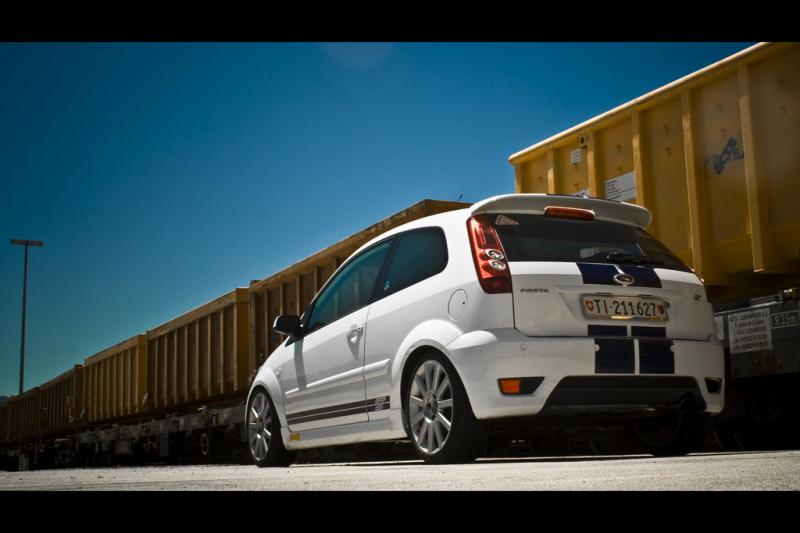 Ford Fiesta ST bia?a